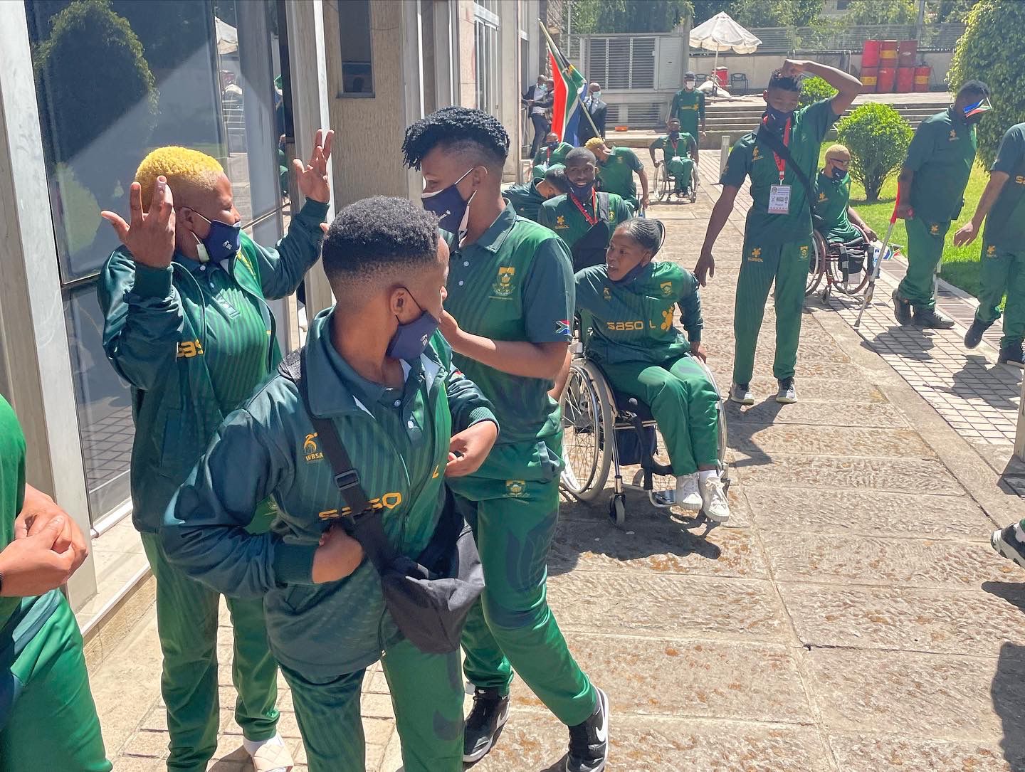 H.E. Ambassador Makaya addressing South Africa’s wheelchair basketball team who are competing against various African countries, on 25 January 2022